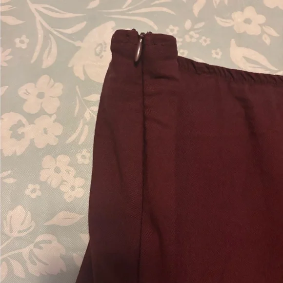 SOLD DO NOT BUY Wild Fable dark moody maroon or burgundy Women's Skort - Picture 3 of 6